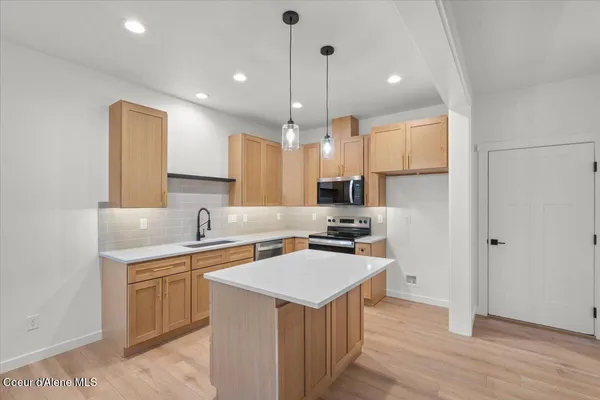 $439,900 | 342 East Grosbeak Avenue, Hayden, ID 83835