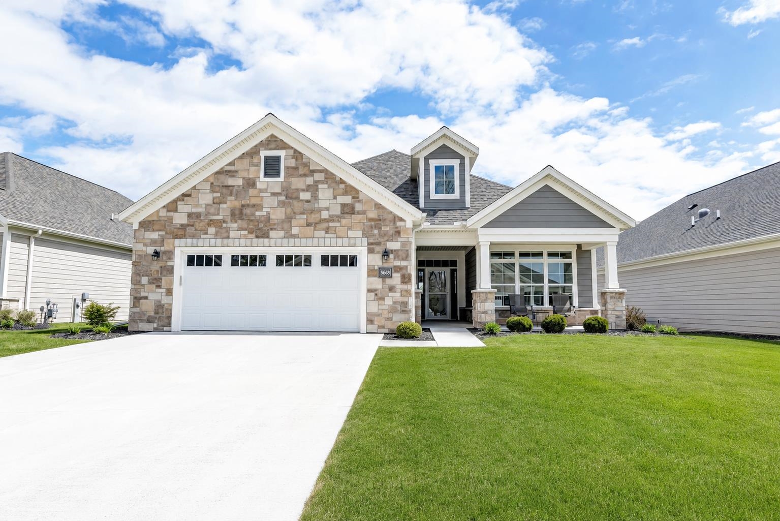 5668 North Kestrel Circle Appleton, WI 54913 - Photo 2 of 33