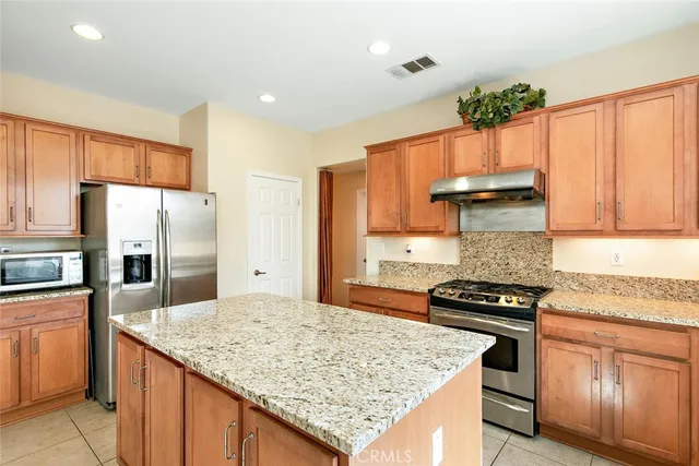 $4,200 | 28722 Coal Mountain Court, Valencia, CA 91354