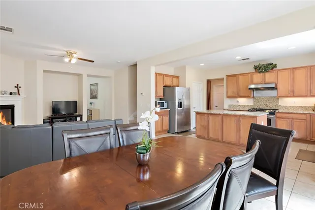 $4,200 | 28722 Coal Mountain Court, Valencia, CA 91354