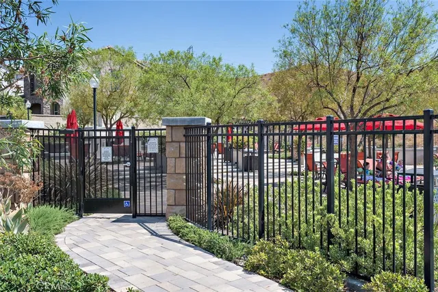 $4,200 | 28722 Coal Mountain Court, Valencia, CA 91354