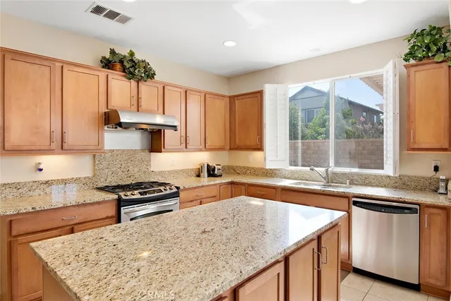 $4,200 | 28722 Coal Mountain Court, Valencia, CA 91354