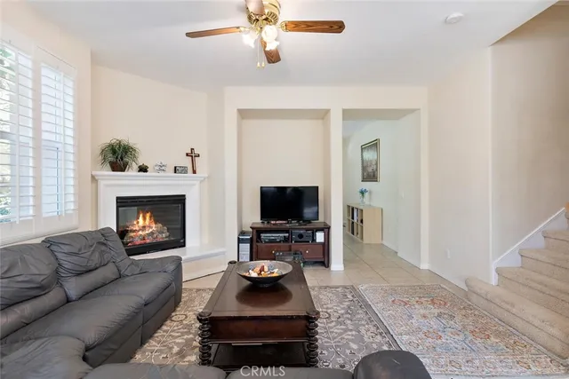 $4,200 | 28722 Coal Mountain Court, Valencia, CA 91354