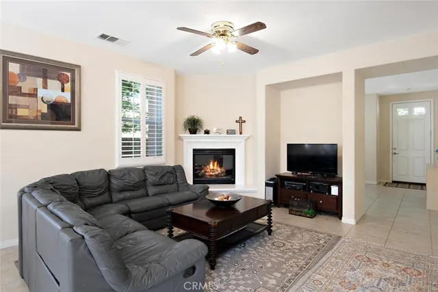 $4,200 | 28722 Coal Mountain Court, Valencia, CA 91354