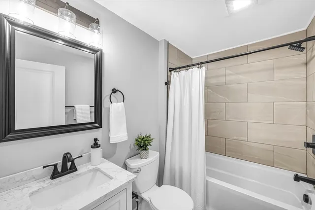 $324,900 | 24 Francis Street, Westfield, MA 01085