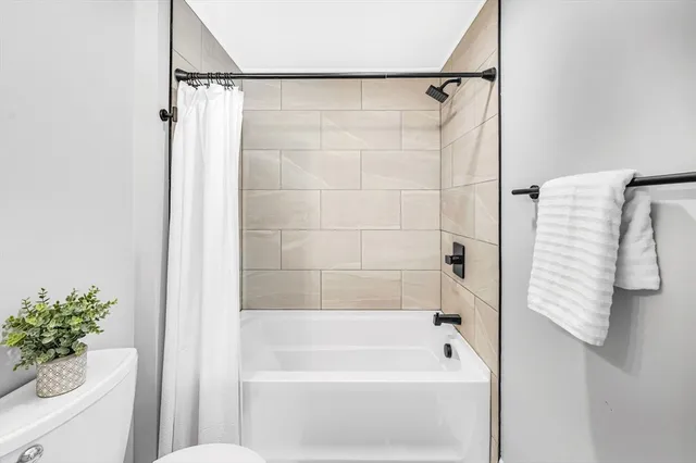 $324,900 | 24 Francis Street, Westfield, MA 01085