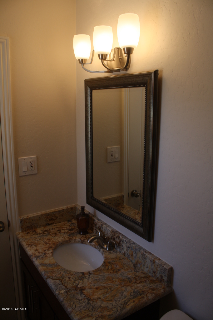 36 East Fillmore Street Tempe, AZ 85288 - Photo 9 of 13 master bath1