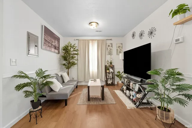 $1,400 | 4953 Lahmeyer Road, Fort Wayne, IN 46835