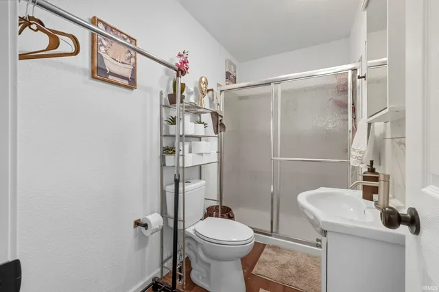 $1,400 | 4953 Lahmeyer Road, Fort Wayne, IN 46835