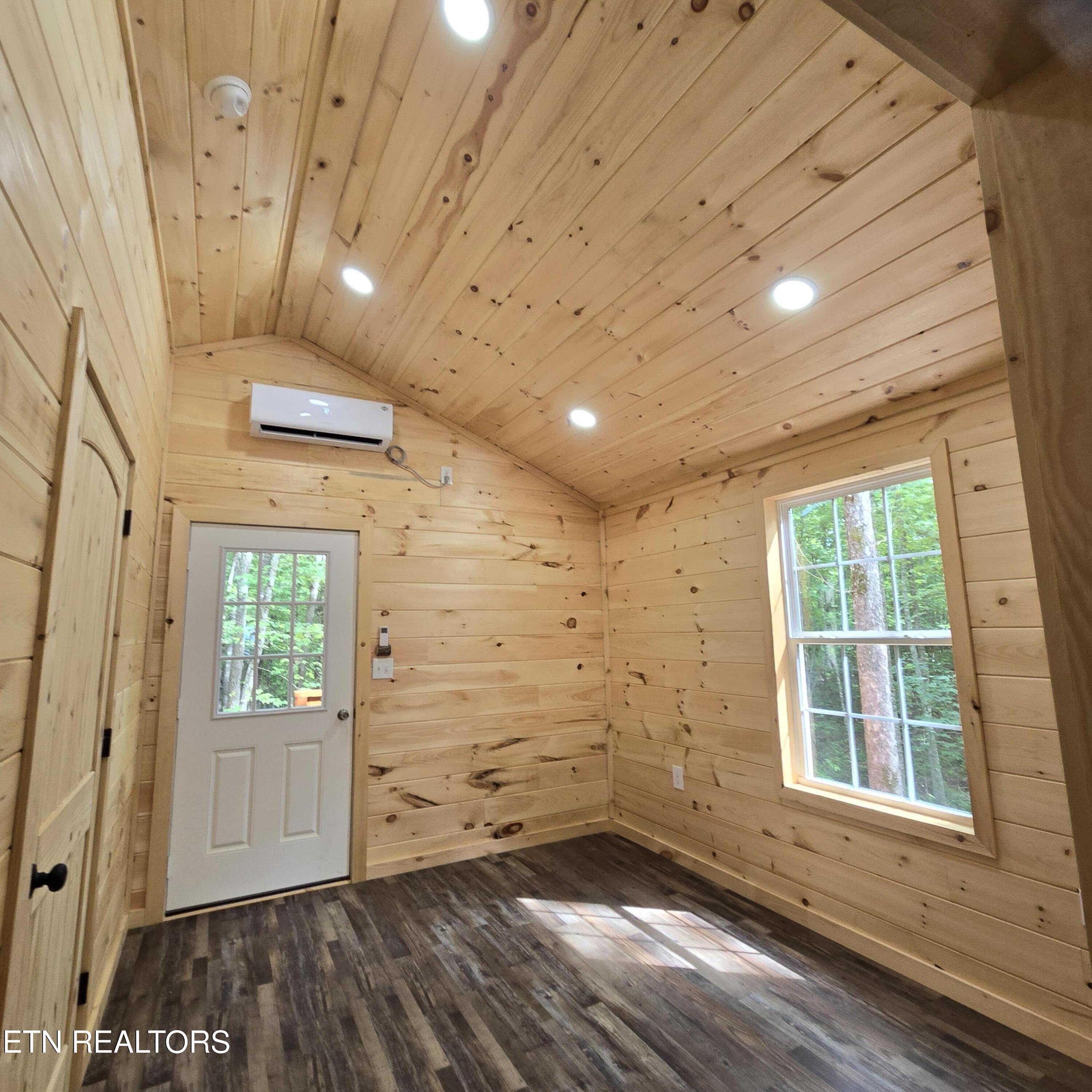 137 John Cox Road Deer Lodge, TN 37726 - Photo 22 of 43 20240612_162613
