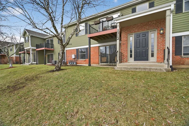 $189,000 | 1312 McDowell Road, Unit 103, Naperville, IL 60563