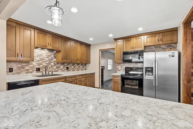 $315,000 | 1405 Lafayette Avenue, Lebanon, IN 46052