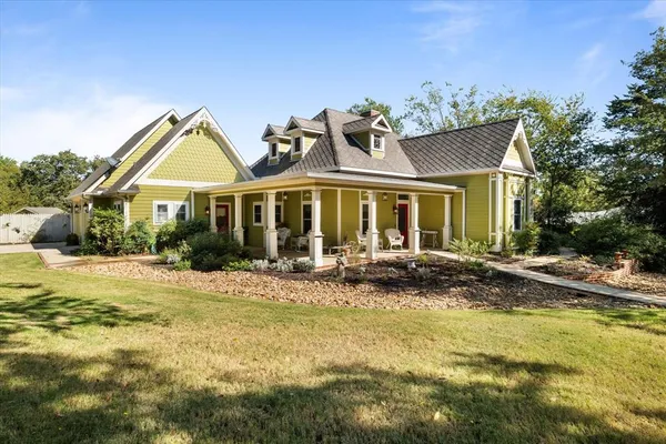 $529,500 | 326 West Liberty Street, Pilot Point, TX 76258