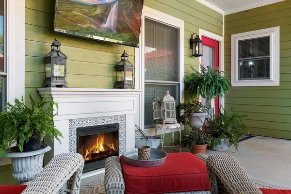 $529,500 | 326 West Liberty Street, Pilot Point, TX 76258