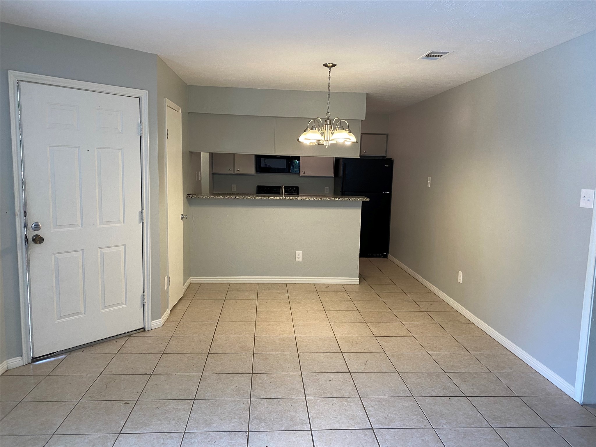 2401 Sycamore Avenue, Unit C2 Huntsville, TX 77340 - Photo 5 of 21