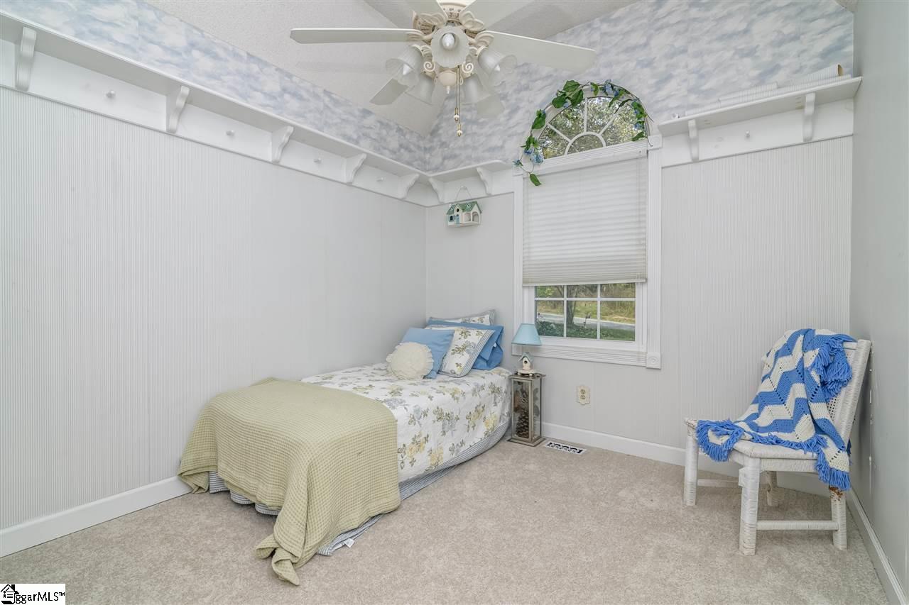672 Pleasant View Road Pickens, SC 29671 - Photo 16 of 36