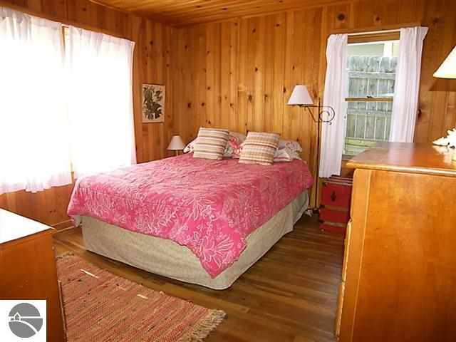 8204 South Dunns Farm Road Maple City, MI 49664 - Photo 32 of 42 1746385-31.JPG