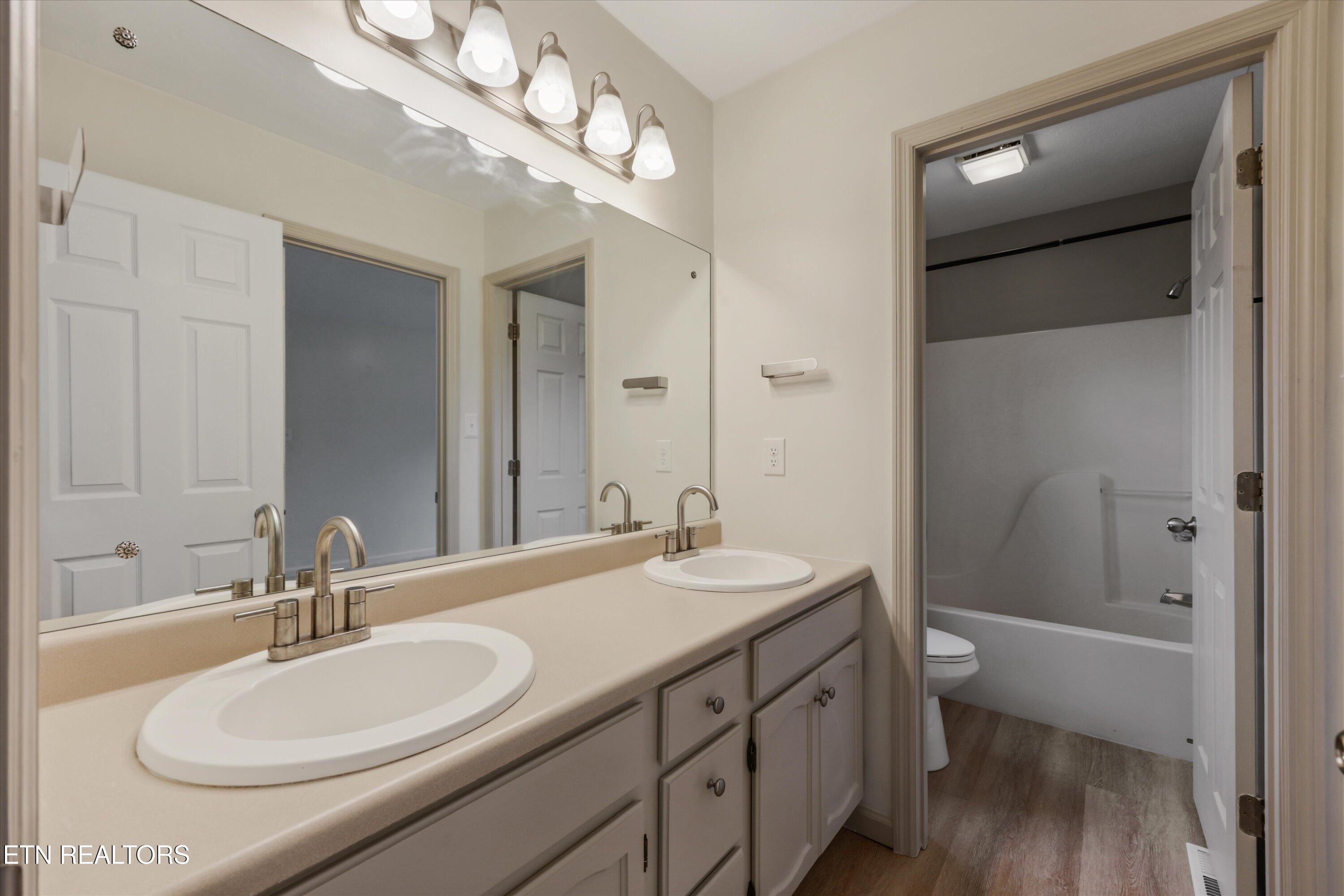 8218 Jack Russell Court Powell, TN 37849 - Photo 27 of 38 Jack & Jill Bathroom