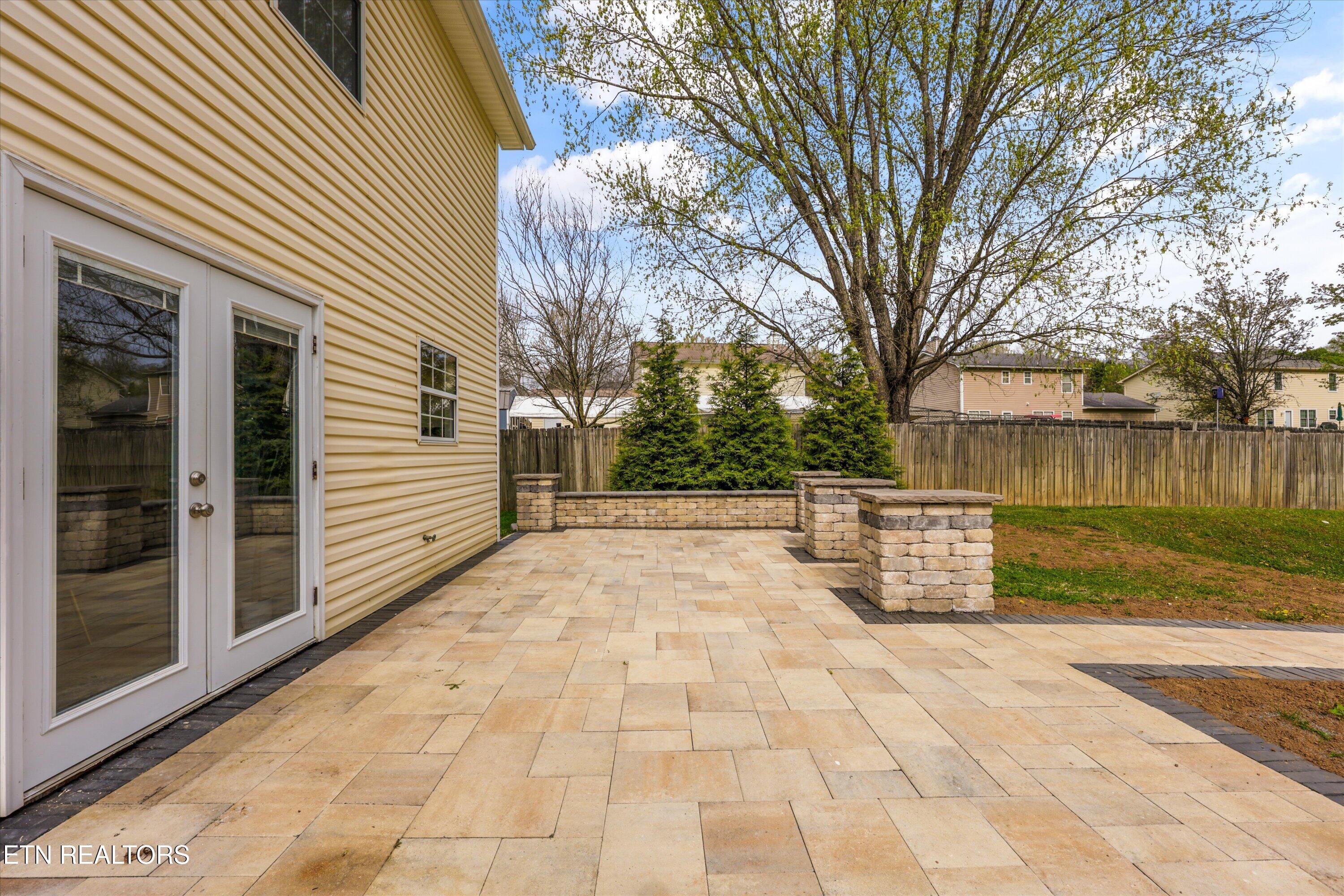 8218 Jack Russell Court Powell, TN 37849 - Photo 33 of 38 Back Patio