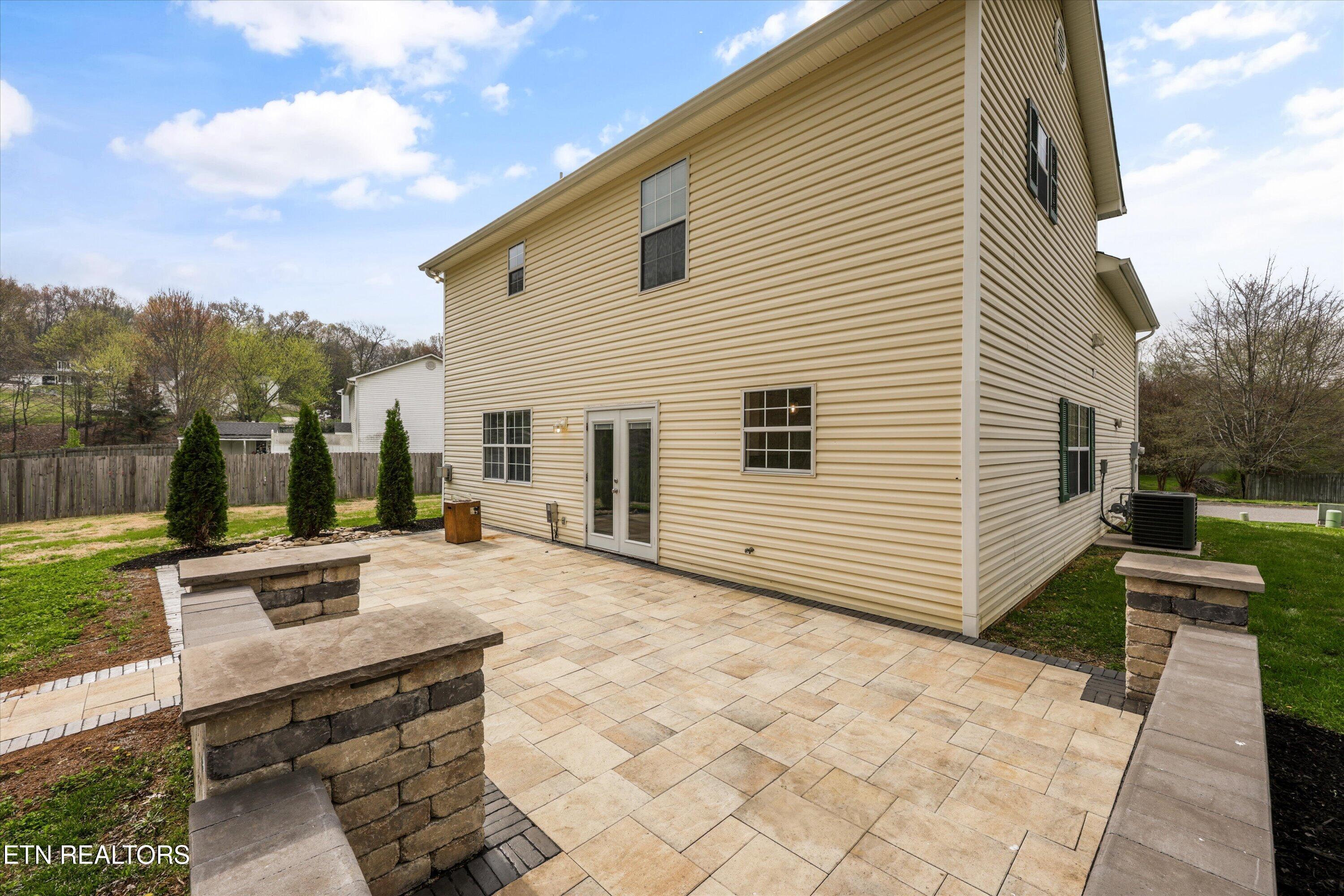 8218 Jack Russell Court Powell, TN 37849 - Photo 34 of 38 Back Patio