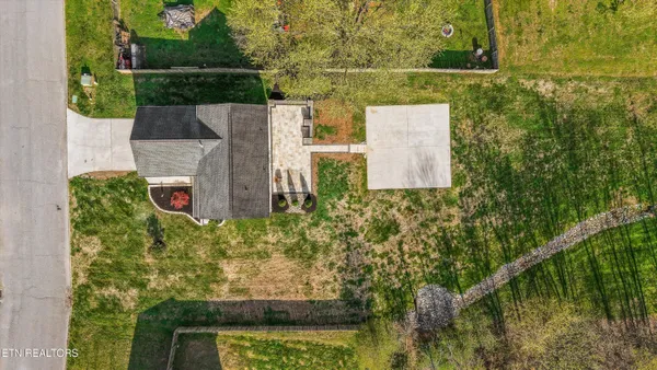 $389,900 | 8218 Jack Russell Court, Powell, TN 37849