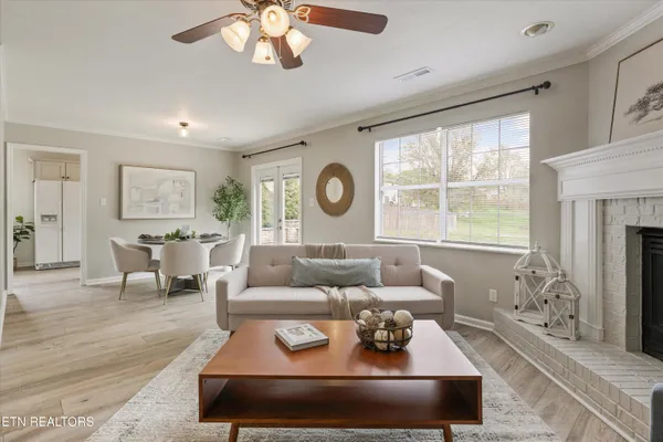 $389,900 | 8218 Jack Russell Court, Powell, TN 37849