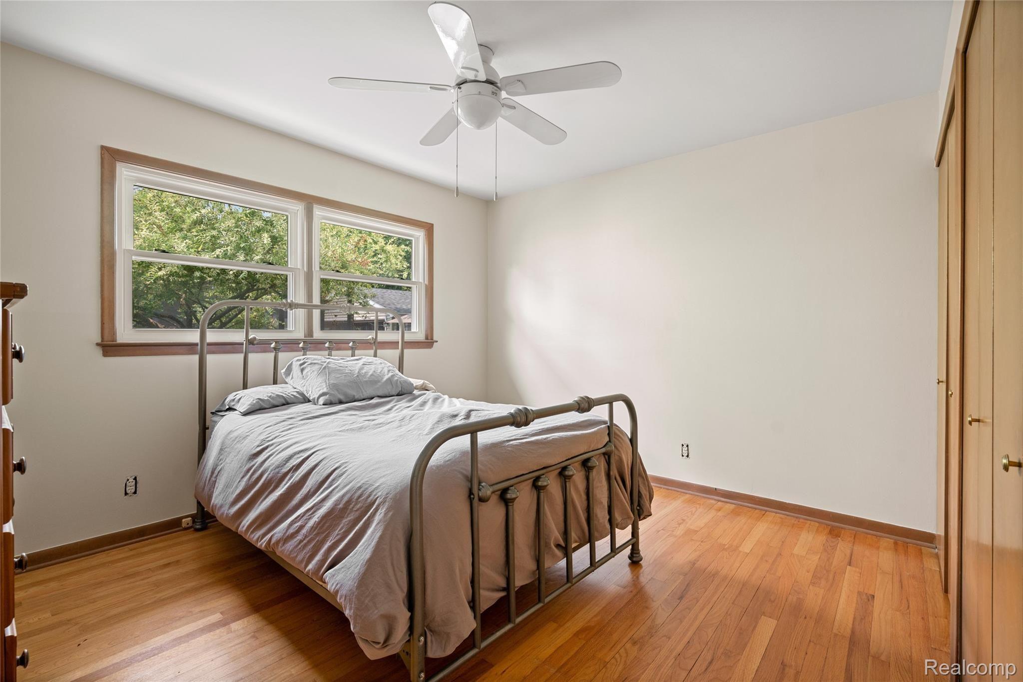 1326 Cambridge Road Berkley, MI 48072 - Photo 11 of 26 Cambridge-11.jpg