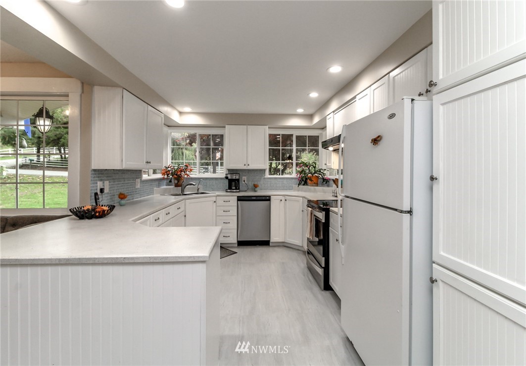 5550 Southeast Sedgwick Road Port Orchard, WA 98367 - Photo 11 of 39 Gallery Image 11