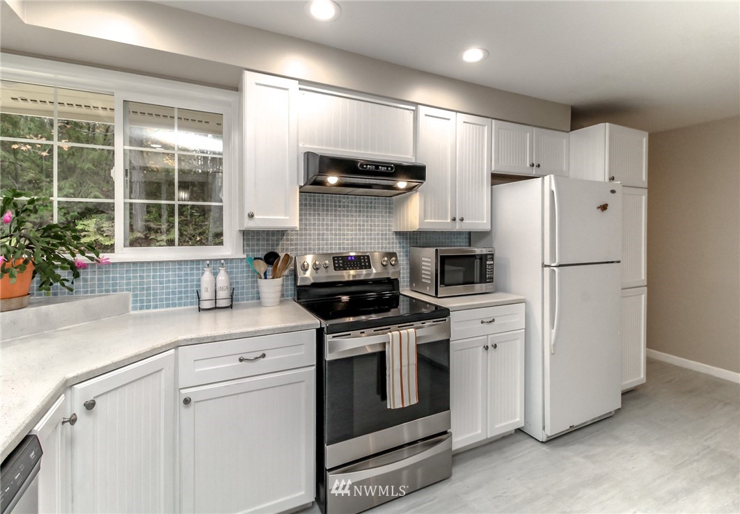 5550 Southeast Sedgwick Road Port Orchard, WA 98367 - Photo 13 of 39 Gallery Image 13