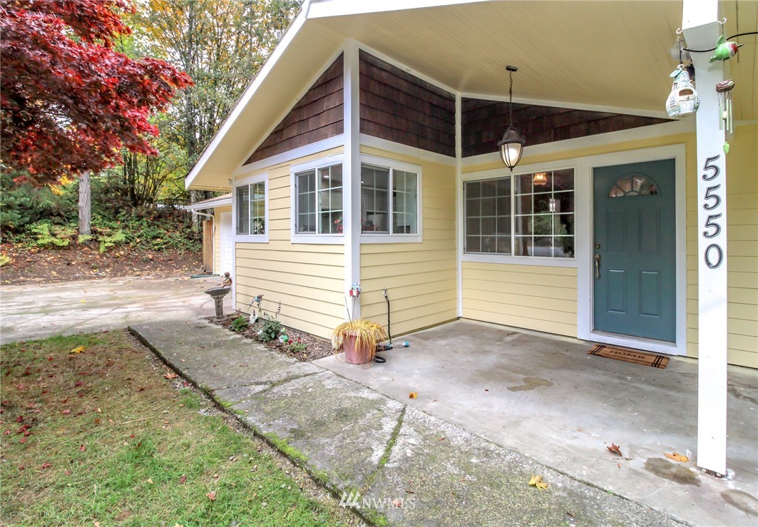 5550 Southeast Sedgwick Road Port Orchard, WA 98367 - Photo 4 of 39 Gallery Image 4