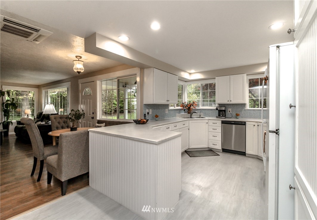 5550 Southeast Sedgwick Road Port Orchard, WA 98367 - Photo 10 of 39 Gallery Image 10