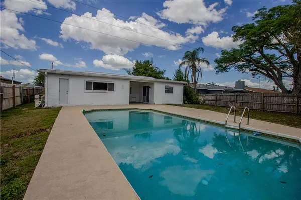 $2,850 | 10760 62nd Avenue North, Seminole, FL 33772