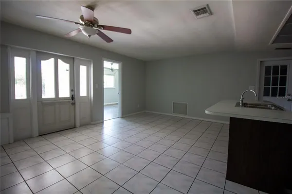 $2,850 | 10760 62nd Avenue North, Seminole, FL 33772