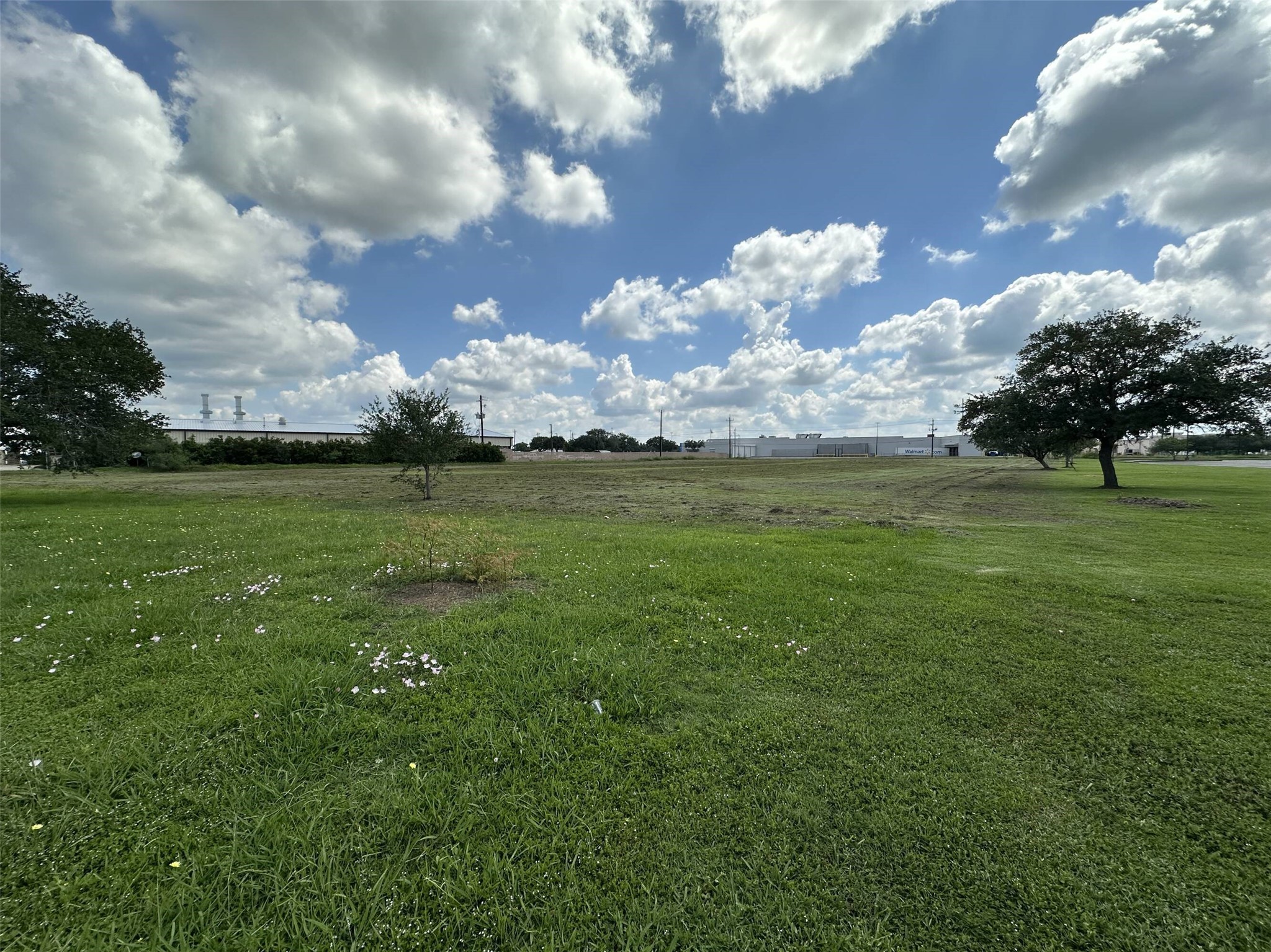 230 Lake Road Lake Jackson, TX 77566 - Photo 4 of 6