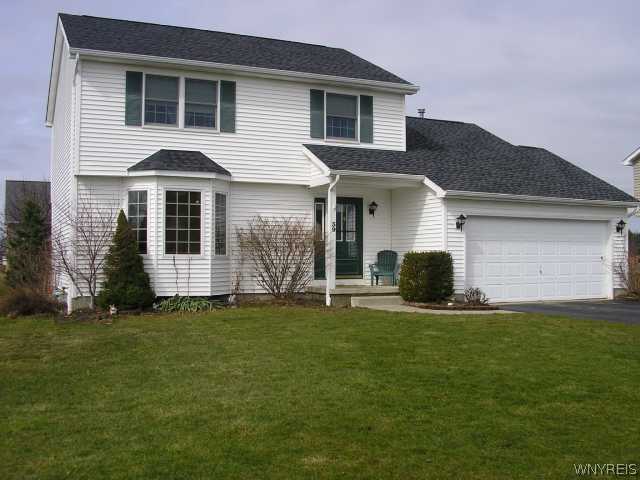 39 Rue Madeleine Way Lancaster, NY 14086 - Photo 1 of 1 Exterior Front