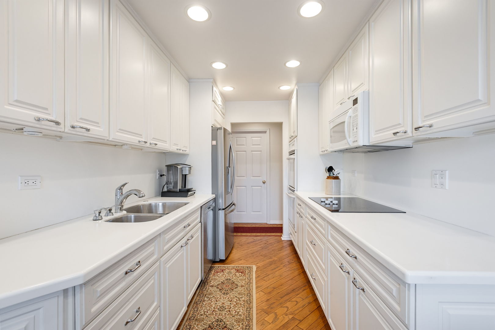 1220 Rudolph Drive, Unit 3H Northbrook, IL 60062 - Photo 9 of 26 Gallery Image 9