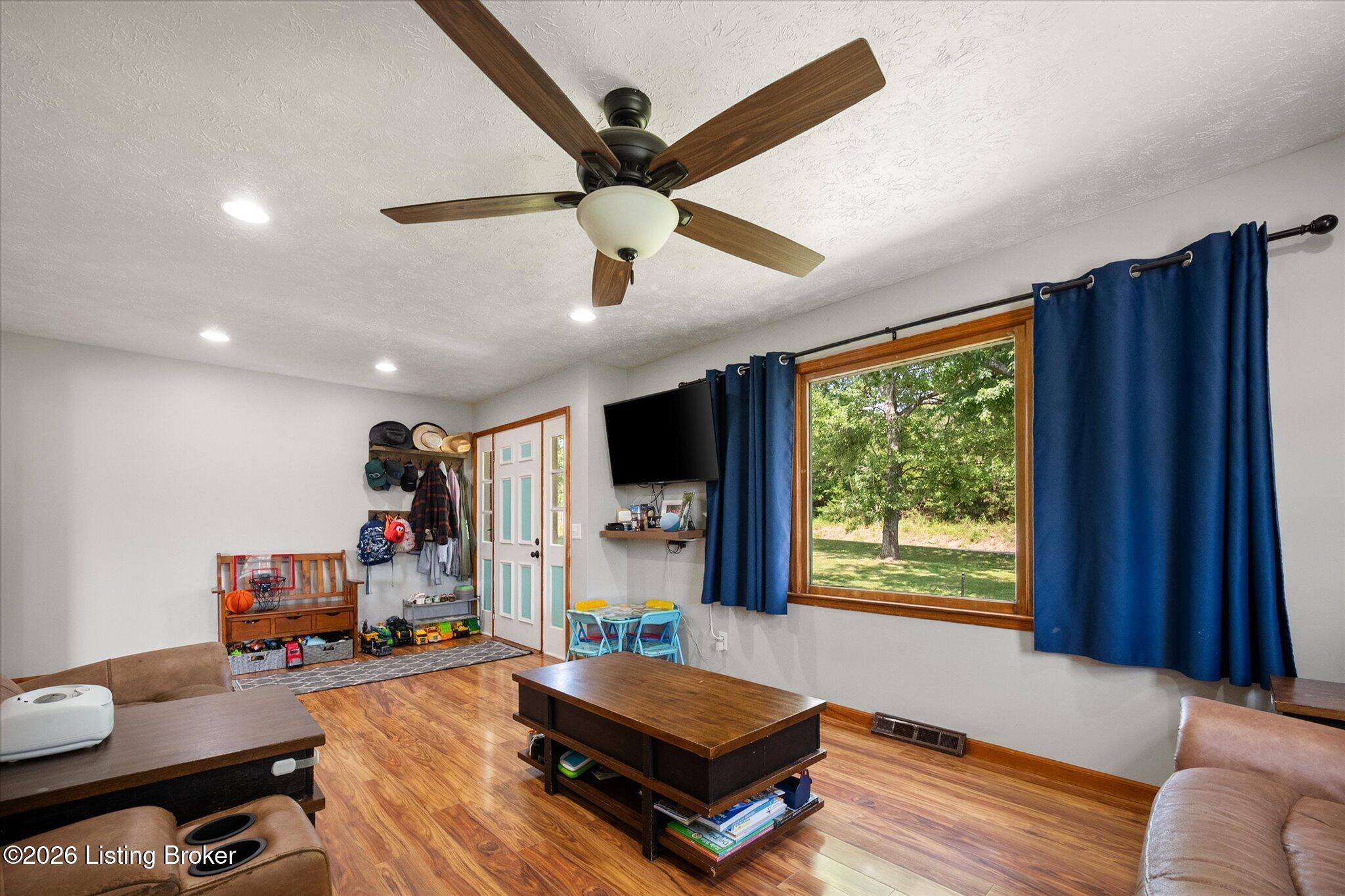 4061 Mink Run Road Frankfort, KY 40601 - Photo 5 of 27 Family Rm