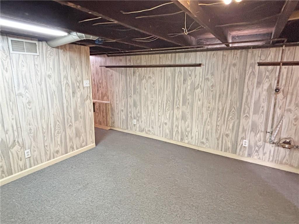 1701 Indiana Avenue Monaca, PA 15061 - Photo 21 of 33 a view of a garage