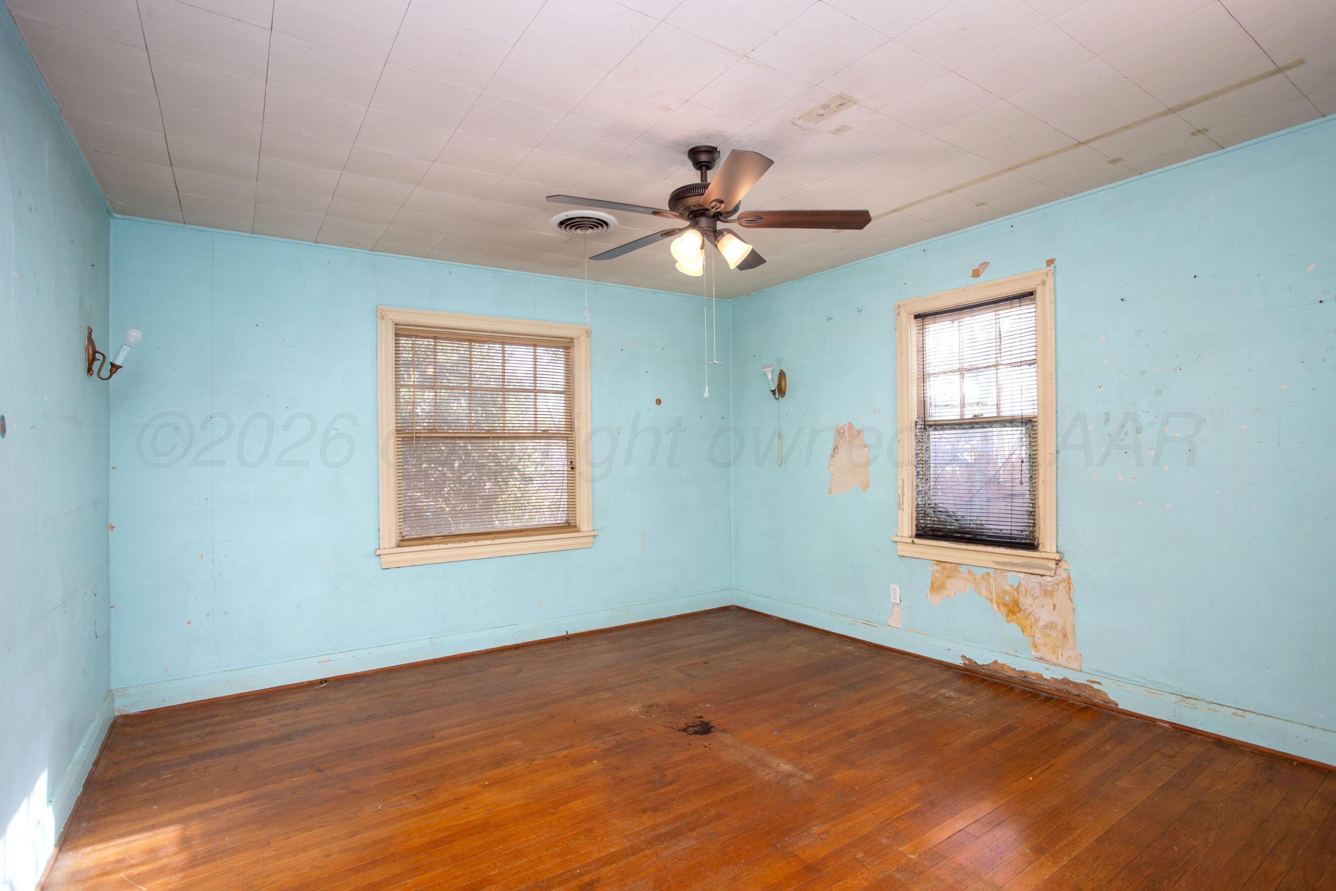 4223 Southwest 11th Avenue Amarillo, TX 79106 - Photo 20 of 26 a view of an empty room with a window
