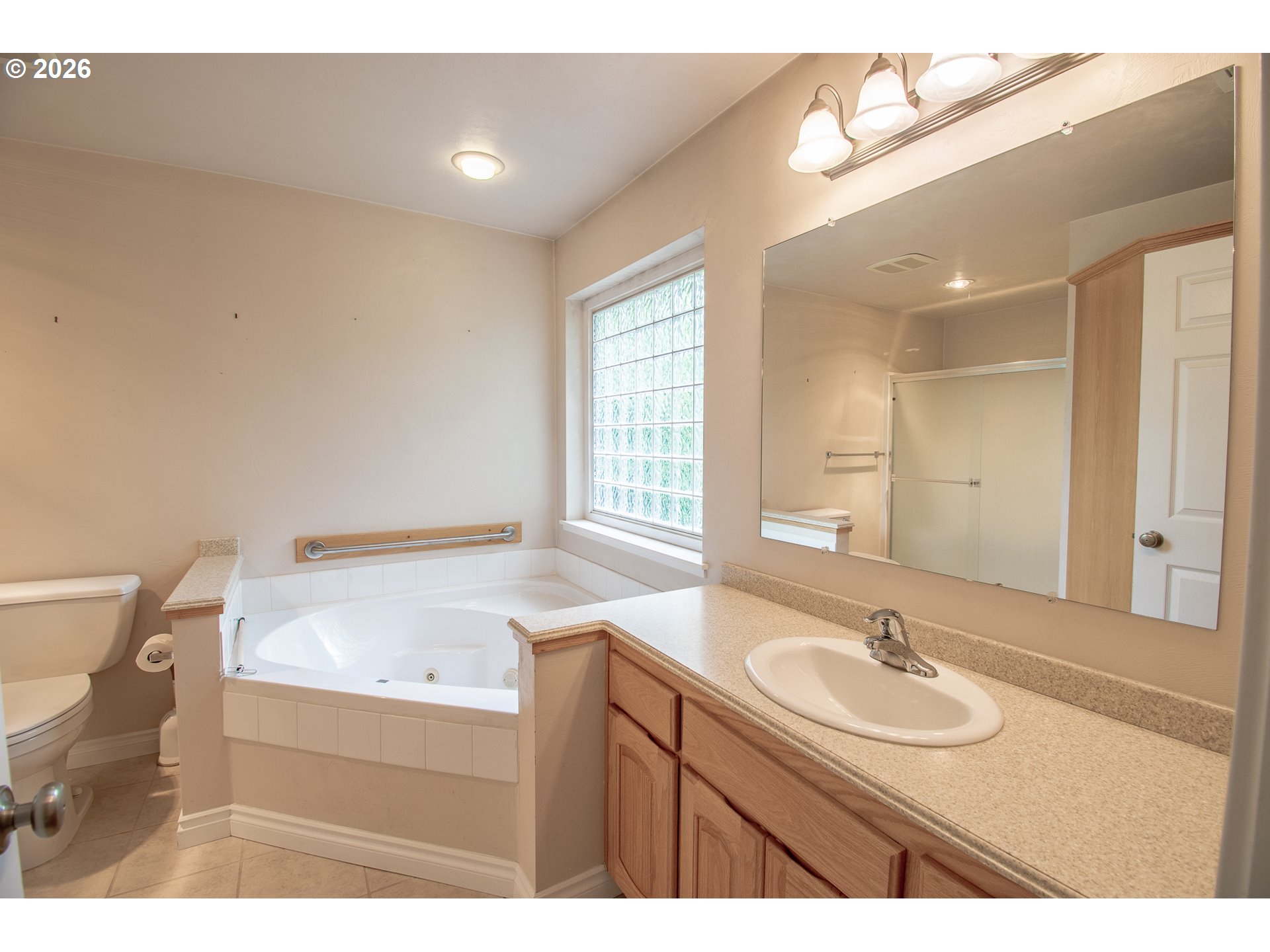 196 Buttercup Loop Cottage Grove, OR 97424 - Photo 14 of 44 Bathroom, Attached