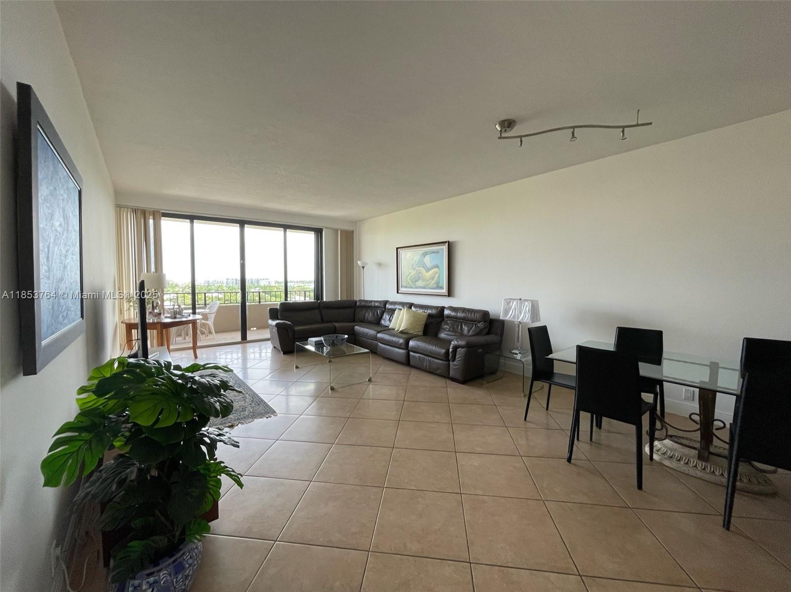 151 Crandon Boulevard, Unit 833 Key Biscayne, FL 33149 - Photo 7 of 12