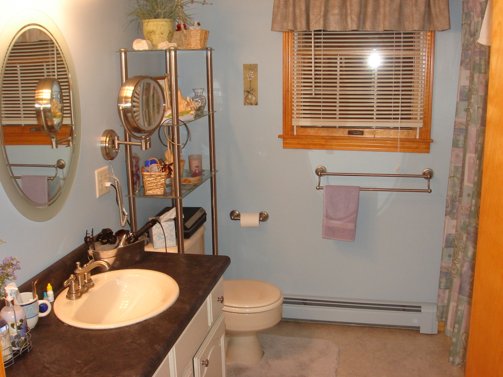 100 Winesap Road Pittsfield, MA 01201 - Photo 6 of 18 Main Bath