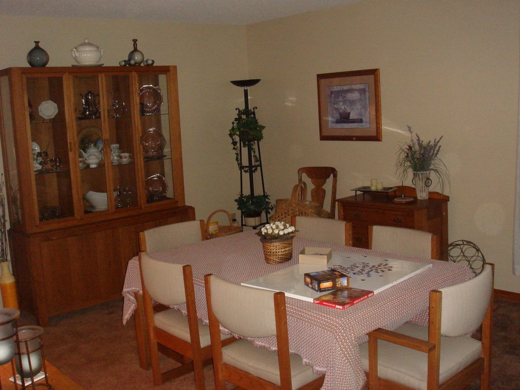 100 Winesap Road Pittsfield, MA 01201 - Photo 9 of 18 Living room/Dining room