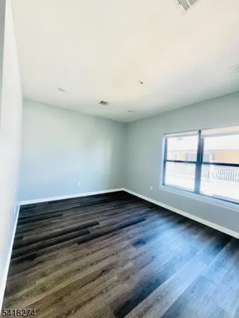 $2,550 | 279 12th Avenue, Unit 2, Paterson, NJ 07514