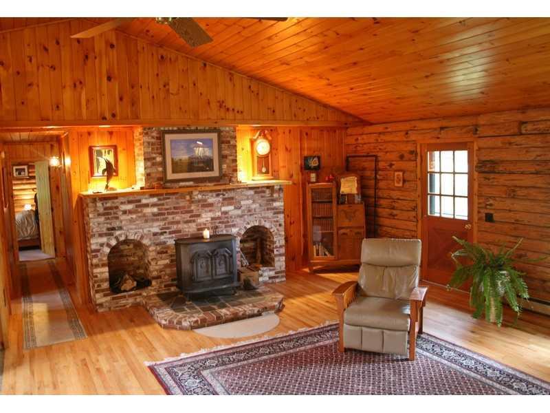 88 Pleasant Valley Road Cumberland, ME 04021 - Photo 7 of 30 Living Room. A closer look at the...