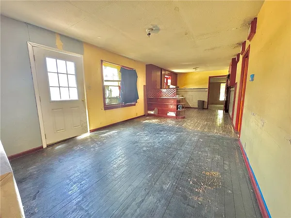 $48,500 | 604 East Magnolia Street, Freer, TX 78357