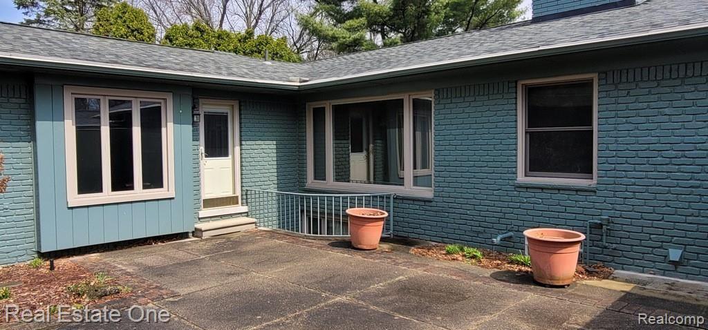 4384 Fieldbrook Road West Bloomfield, MI 48323 - Photo 21 of 36 20210405_131005.jpg