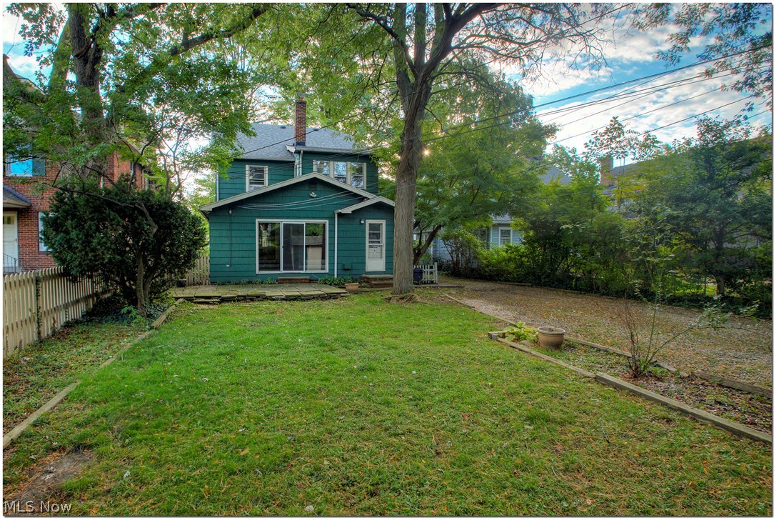 878 Roanoke Road Cleveland Heights, OH 44121 - Photo 31 of 33