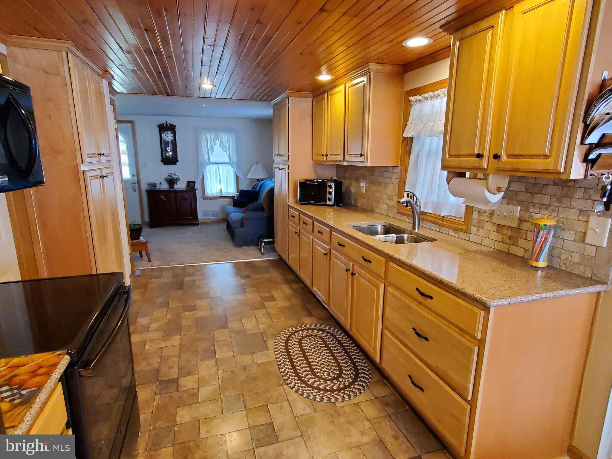 20 Maple Road Birdsboro, PA 19508 - Photo 3 of 42 Gallery Image 3