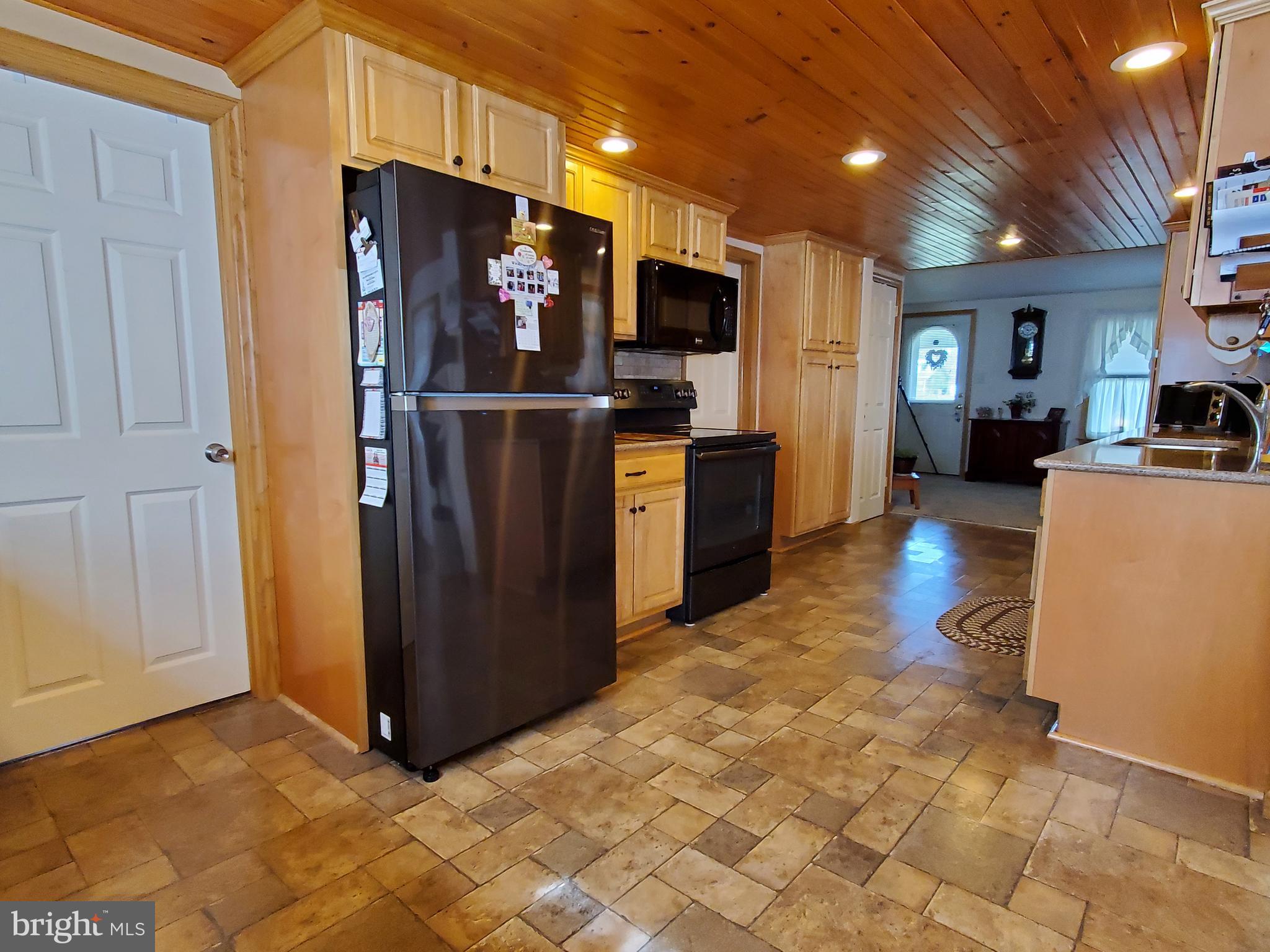 20 Maple Road Birdsboro, PA 19508 - Photo 5 of 42 Gallery Image 5